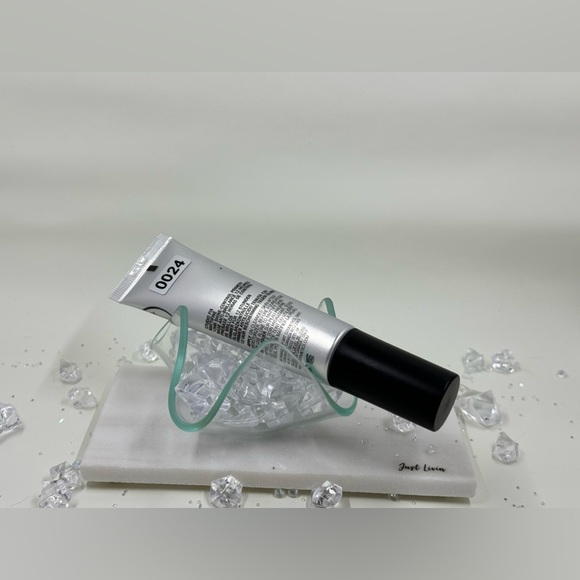 🎀 Mattifine Primer - Picture 3 of 9